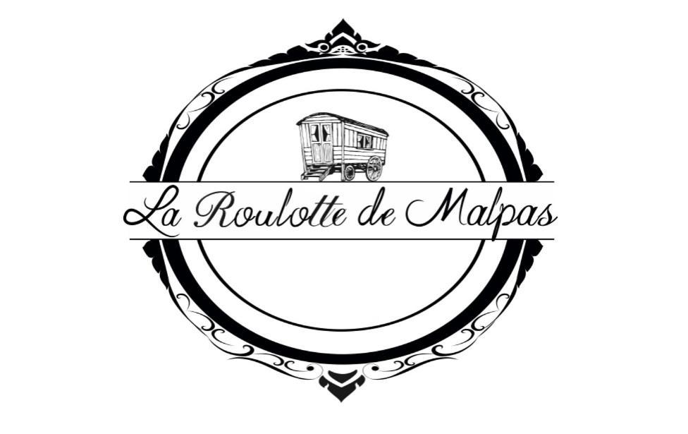 לינה וארוחת בוקר Quingey La Roulotte Deluxe De Malpas מראה חיצוני תמונה